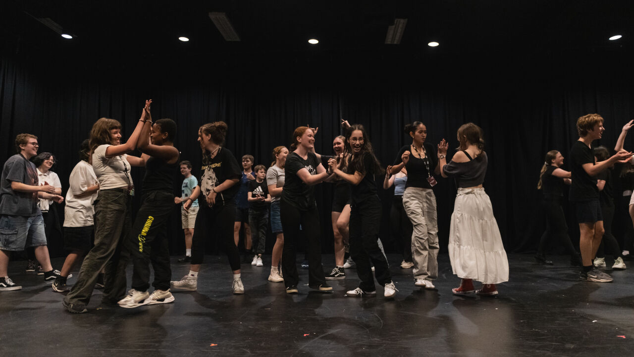 Holiday Workshop Onstage / Backstage